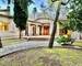 adresse d'exception-villa plain pied-parc arboré-beaux volumes - Vente villa nimes ina  10 