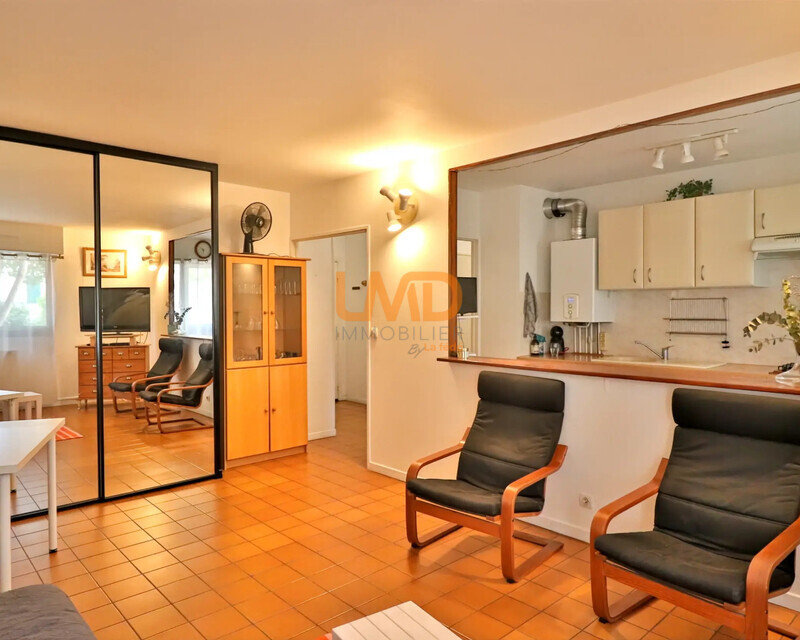 Appartement grand T2 Centre ville Prado Rouet - Au calme avec Piscine - Ia generated 1782231855
