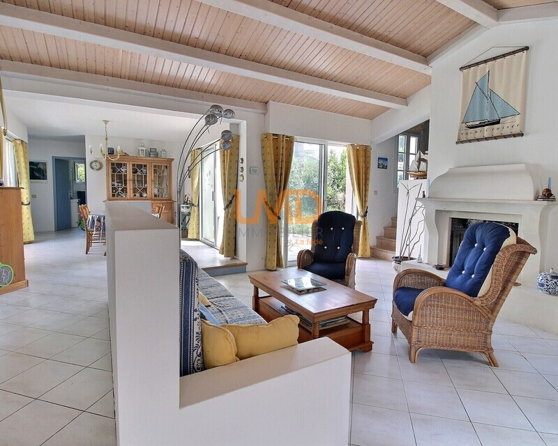 Maison de plain pied proche du centre village - Exposio 134206668