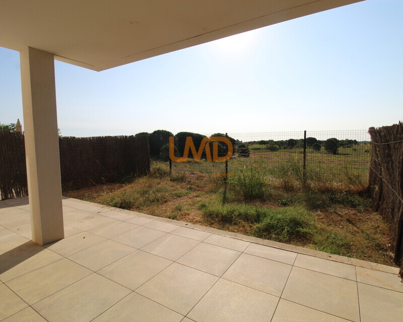 Spacieux appartement T2 rez de jardin plus stationnement et cave - Img 6858