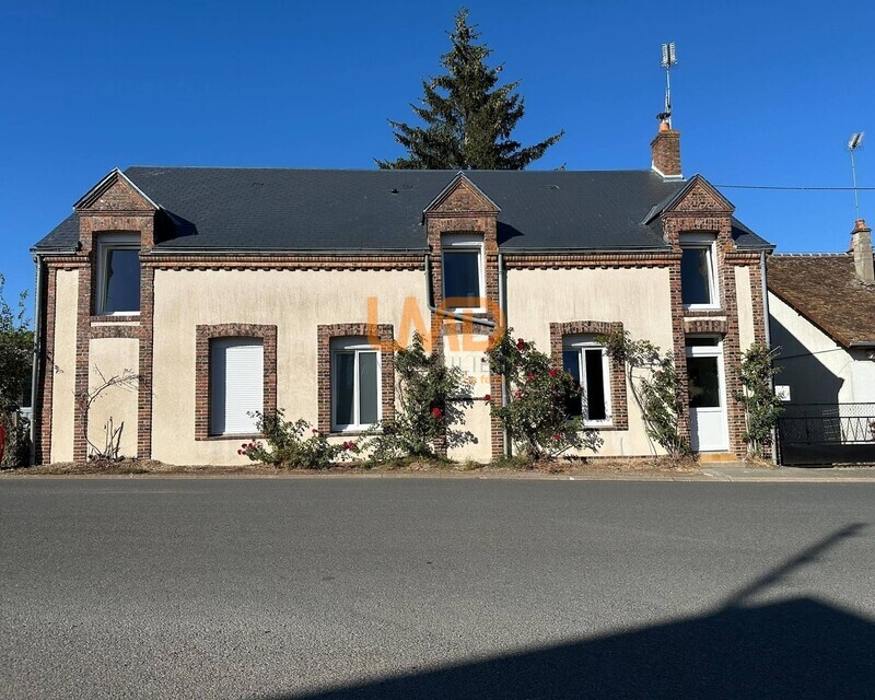 Maison restaurée - Mondoubleau - 20 min TGV  - Facade 
