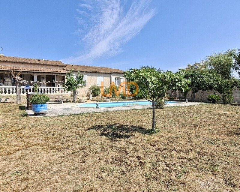 Maison plain-pied piscine grand terrain - 20260811 121733