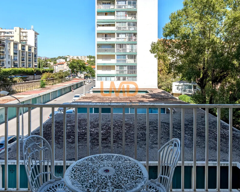 Appartement T3 de 76 m² avec extérieur - Ia generated 1788452317