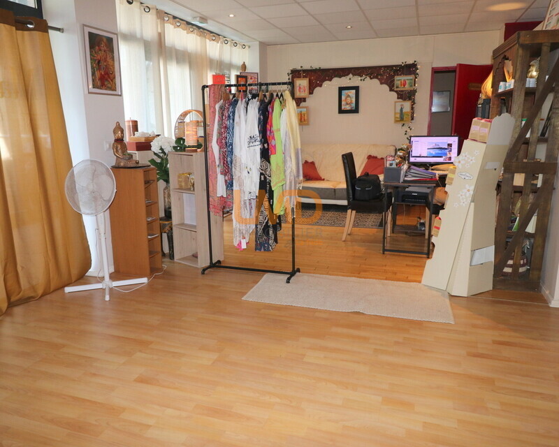la teste de buch centre ville local commercial cession de bail 85 m²  - Int 1