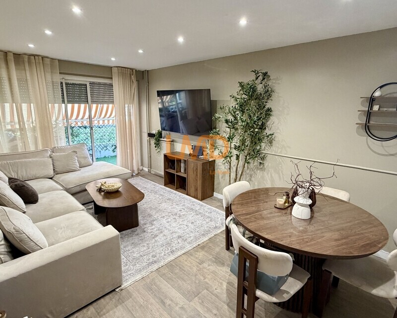 Saint-Raphaël, T3 de 61 m² avec terrasse, balcon, idéal investisseur  - Img 4259