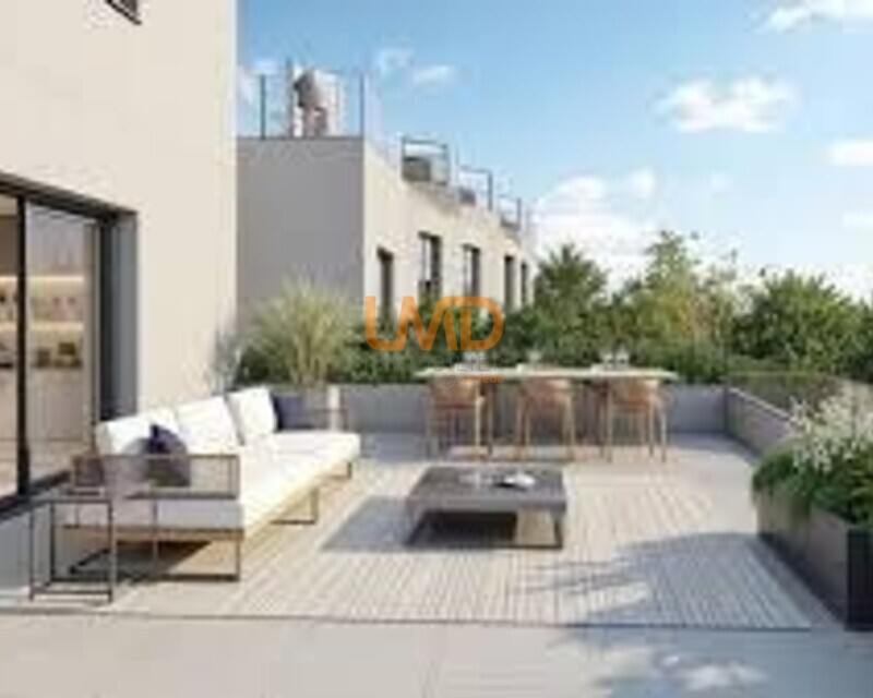 Aix (13100) - A acheter T4 de 104,50 m² + 2 Parkings 930 000 € T.T.C.  - Extérieur-