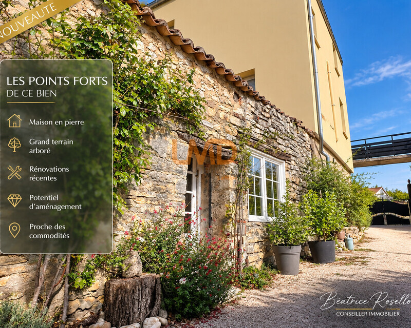 Maison fin 19ème sur un magnifique terrain arboré - Extérieur avec texte