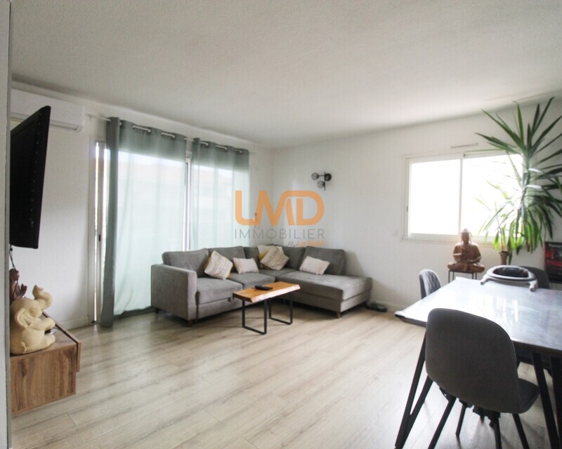 Appartement T3 entièrement rénové avec terrasse et garage - 1000059586