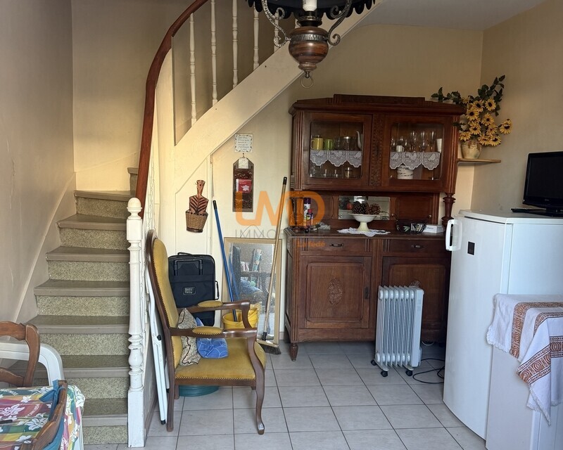 Maison ville à rénover très bien placée. - 400fe08b-26c8-4dee-b4c7-13a91d9dd127  2 